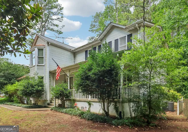 Photo 3 of Single family home for sale at 145 Red Oak Dr, Fayetteville, GA 30214 | MLS# 10808099 | Listing updated on 2026-07-31