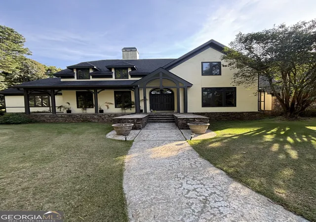 Single family home for sale at 604 Maddox Rd, Griffin, GA 30224 | MLS# 10873595