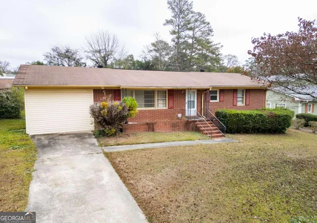Photo 2 of Single family home for sale at 2721 Kensington Pl, Macon, GA 31211 | MLS# 10660851 | Listing updated on 2026-07-07