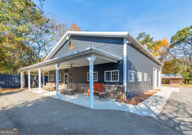 Photo 3 of Single family home for sale at 528 Old Alabama Rd SE, Cartersville, GA 30120 | MLS# 10655526 | Listing updated on 2026-10-06