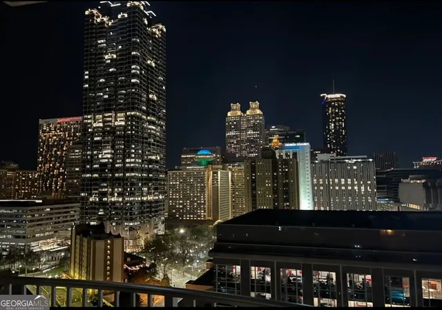 Photo 12 of Condo for sale at 400 W Peachtree St Nw #2107, Atlanta, GA 30308 | MLS# 10835492 | Listing updated on 2026-09-11