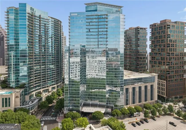 2nd image of 1065 Peachtree St, Atlanta, GA 30309