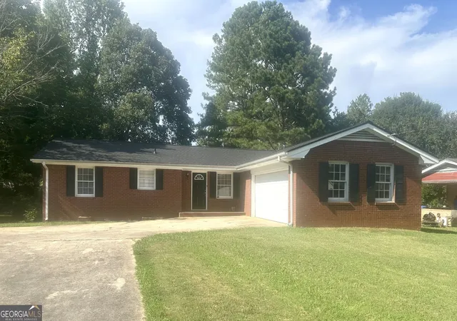 Photo 1 of Single family home for sale at 1822 Hallmark Dr, Griffin, GA 30223 | MLS# 10823813 | Listing updated on 2026-10-27