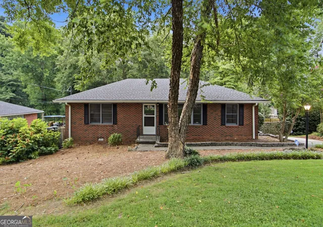 Photo 1 of Single family home for sale at 106 Larose Cir Se, Marietta, GA 30060 | MLS# 10809144 | Listing updated on 2026-09-13