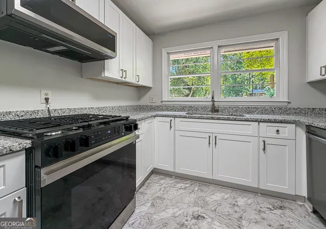 Photo 3 of Single family home for sale at 106 Larose Cir Se, Marietta, GA 30060 | MLS# 10809144 | Listing updated on 2026-09-13