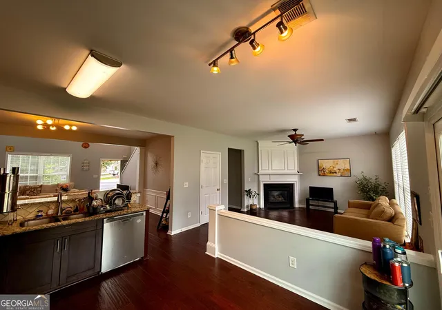 Photo 4 of Townhouse for sale at 3087 Commonwealth Way, Alpharetta, GA 30004 | MLS# 10806394 | Listing updated on 2026-09-06