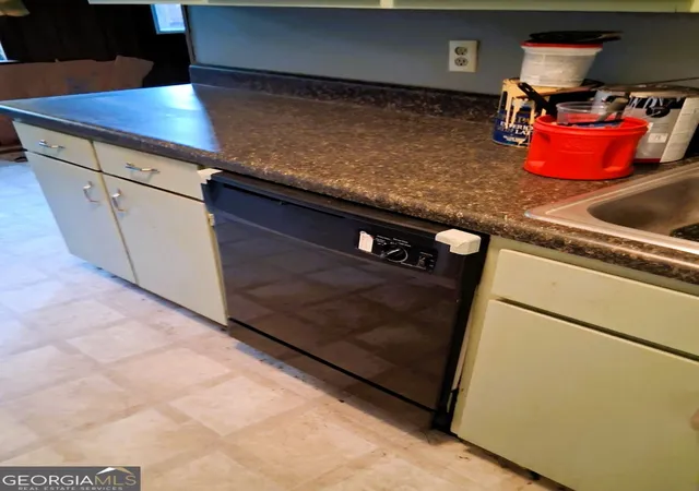 4th image of 6354 Shannon Pkwy #2D, Union City, GA 30291 | MLS# 10731209