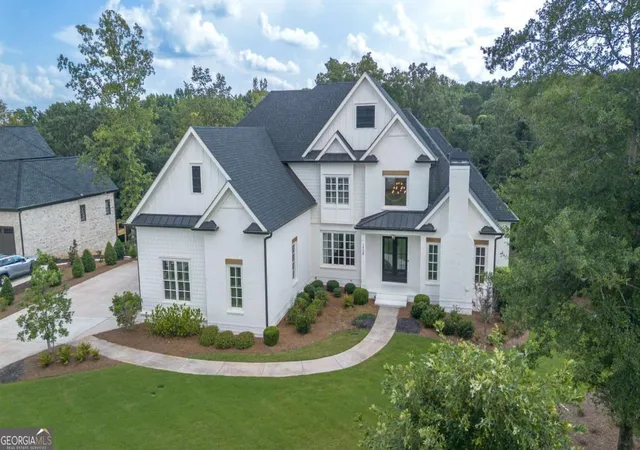 Photo 4 of Sale Pending at 1908 Spartan Ests Dr, Athens, GA 30606 | MLS# 10590848 | Listing updated on 2025-10-14
