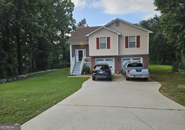 Photo 2 of Single family home for sale at 3536 Stonefield Ct, Rex, GA 30273 | MLS# 10811908 | Listing updated on 2026-08-20