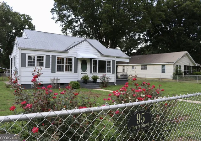 Photo 2 of Single family home for sale at 95 Cherry Street, Trion, GA 30753 | MLS# 10825771 | Listing updated on 2026-09-16