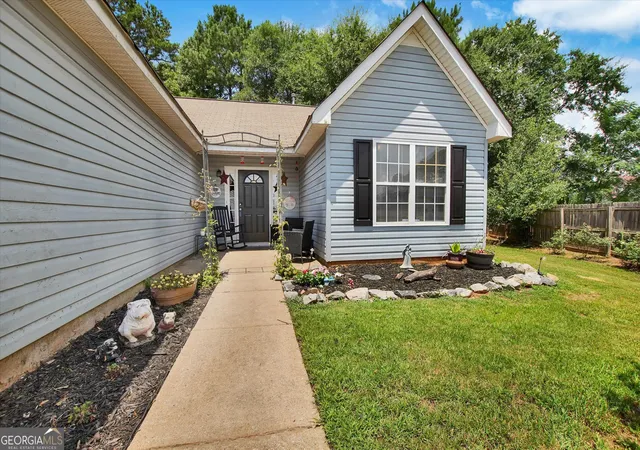 Photo 3 of Single family home for sale at 339 Regal Rd, Jackson, GA 30233 | MLS# 10805422 | Listing updated on 2026-09-10