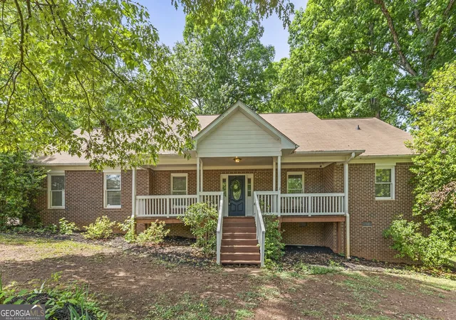 Homes for sale in Bogart, GA | 1890 Cleveland Rd, Bogart, GA 30622 | MLS# 10728642