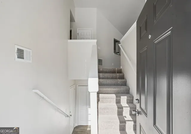 Photo 3 of Single family home for sale at 4879 Lake Park Ln, Acworth, GA 30101 | MLS# 10834594 | Listing updated on 2026-10-06
