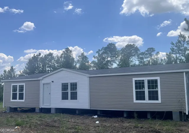 Photo 1 of Single family home for sale at 72 Mclean Rd, Lumber City, GA 31549 | MLS# 10831560 | Listing updated on 2026-09-06