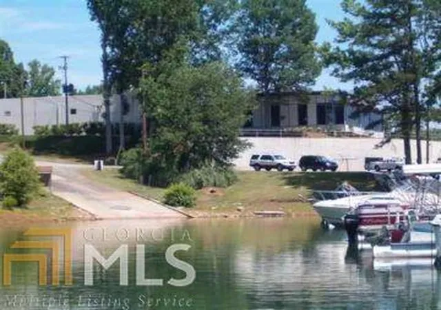 Photo 4 of Land for sale at 0 Harbor Light Marina Rd, Lavonia, GA 30553 | MLS# 10406821 | Listing updated on 2025-10-28