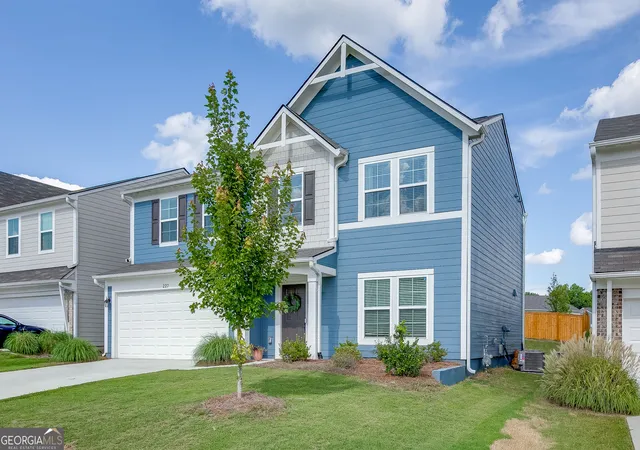 Photo 3 of Single family home for sale at 227 Traminer Wy, Braselton, GA 30517 | MLS# 10827777 | Listing updated on 2026-09-28