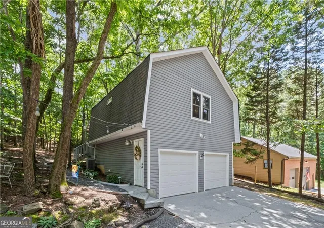 3rd image of 115 Leaf Lake Dr, Suwanee, GA 30024 | MLS# 10545551