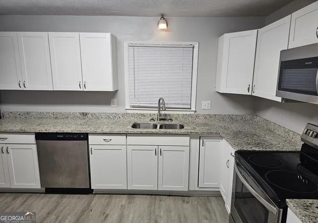 3rd image of 2858 Davidson Dr #2858, Lithonia, GA 30058 | MLS# 10634534