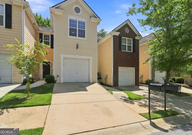 Photo 3 of Townhouse for sale at 7131 Biltmore Wy, Lithonia, GA 30058 | MLS# 10831256 | Listing updated on 2026-09-13