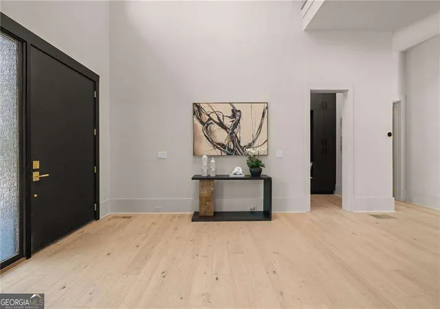 5th image of 3212 Towerview Dr Ne, Atlanta, GA 30324 | MLS# 10739961