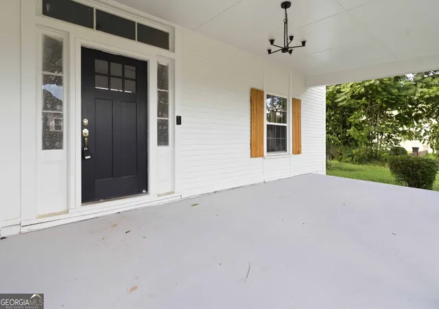 Photo 4 of Single family home for sale at 6860 Main St, Lithonia, GA 30058 | MLS# 10792183 | Listing updated on 2026-08-29