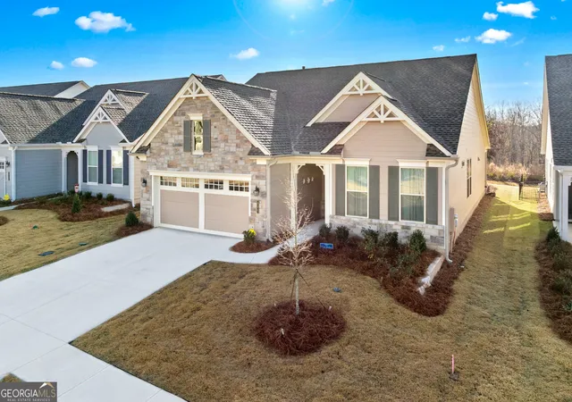 Photo 2 of Single family home for sale at 321 Bear Way, Hoschton, GA 30548 | MLS# 10652064 | Listing updated on 2026-09-09