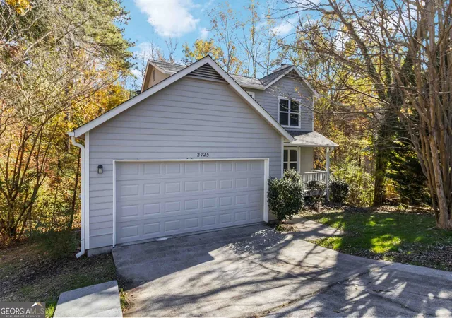 Photo 3 of Single family home for sale at 2725 Wildflower Ln, Snellville, GA 30039 | MLS# 10827354 | Listing updated on 2026-09-28