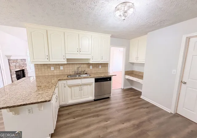 2nd image of 1396 Bramlett Forest Ct, Lawrenceville, GA 30045 | MLS# 10828632