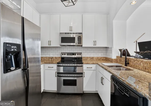 Photo 3 of Condo for sale at 3445 Stratford Rd NE #1405, Atlanta, GA 30326 | MLS# 10784590 | Listing updated on 2026-07-28