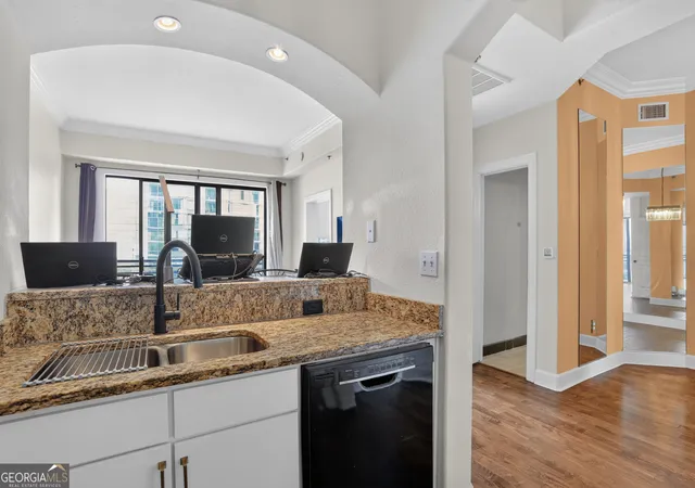 Photo 4 of Condo for sale at 3445 Stratford Rd NE #1405, Atlanta, GA 30326 | MLS# 10784590 | Listing updated on 2026-07-28