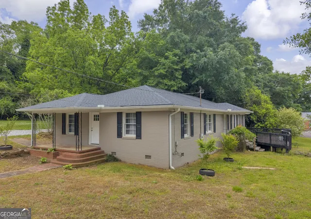 Homes for sale in Carnesville, GA | 735 Bowersville Rd, Carnesville, GA 30521 | MLS# 10757228