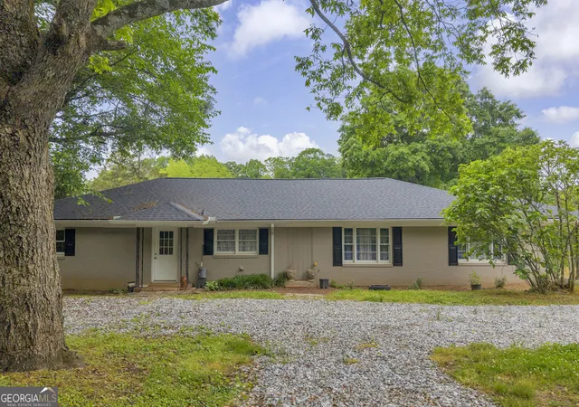 Homes for sale in Carnesville, GA | 735 Bowersville Rd, Carnesville, GA 30521 | MLS# 10757228