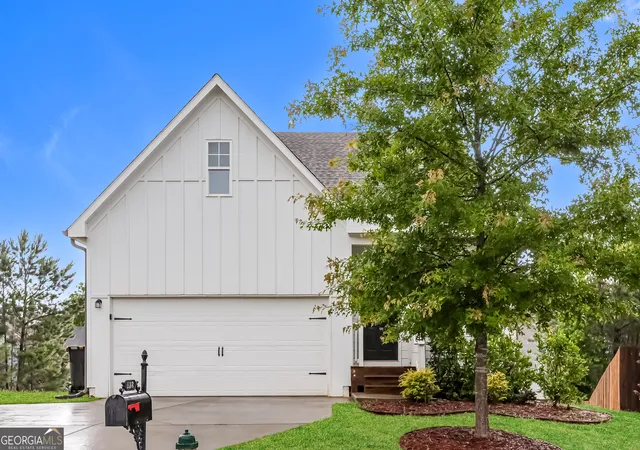 1st image of 128 Hood Park Dr, Newnan, GA 30265 | MLS# 10683842