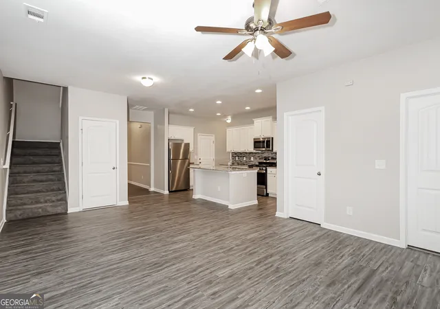 Photo 4 of Single family home for sale at 128 Hood Park Dr, Newnan, GA 30265 | MLS# 10683842 | Listing updated on 2026-10-02