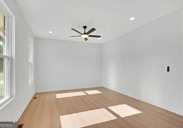 Photo 4 of Single family home for sale at 3402 Ashford Loop, Ellenwood, GA 30294 | MLS# 10833293 | Listing updated on 2026-08-26