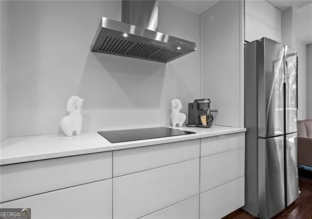Photo 4 of Condo for sale at 3040 Peachtree Rd NW #209, Atlanta, GA 30305 | MLS# 10812472 | Listing updated on 2026-08-07