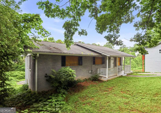3rd image of 2370 Tiffany Cir, Decatur, GA 30035 | MLS# 10782310