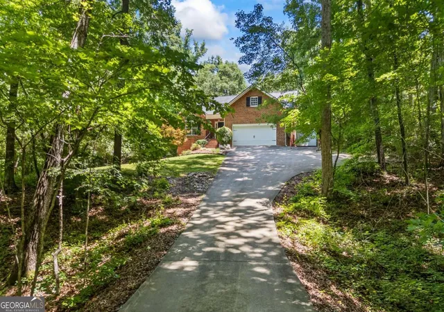 Homes for sale in Athens, GA | 1141 Golf Course Lane, Athens, GA 30605 | MLS# 10784329