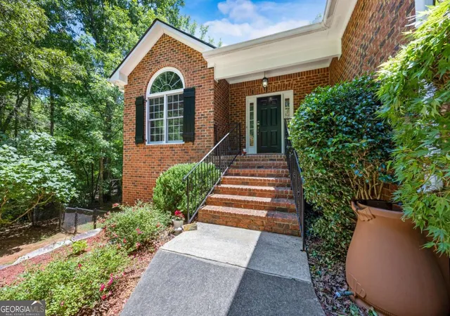 Homes for sale in Athens, GA | 1141 Golf Course Lane, Athens, GA 30605 | MLS# 10784329