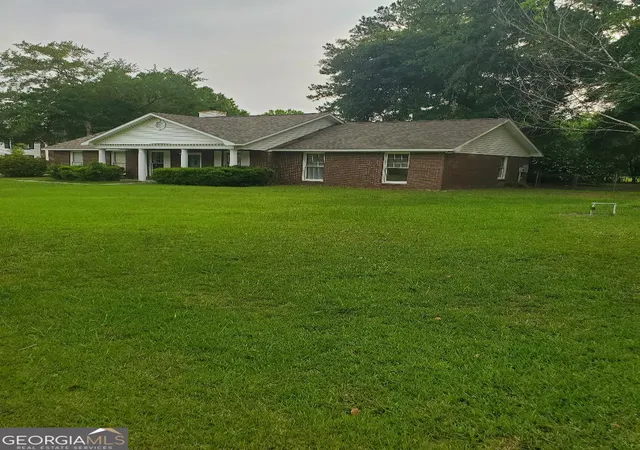 Photo 4 of Sale Pending at 68 Deerfield Cir, Kingsland, GA 31548 | MLS# 10553162 | Listing updated on 2025-09-15