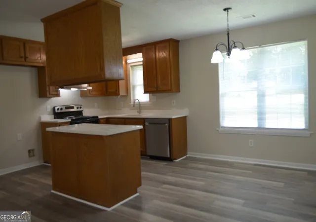 Photo 4 of Sale Pending at 79 N Camp Dr, Byron, GA 31008 | MLS# 10823539 | Listing updated on 2026-08-18