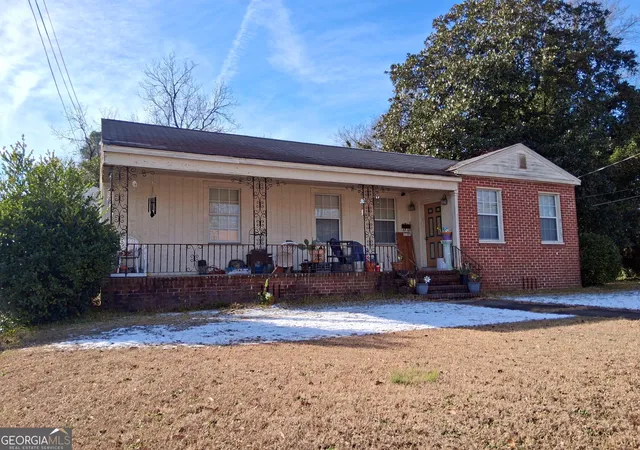 Photo 1 of Sale Pending at 2722 Suwanee Ave, Macon, GA 31204 | MLS# 10817376 | Listing updated on 2026-08-29