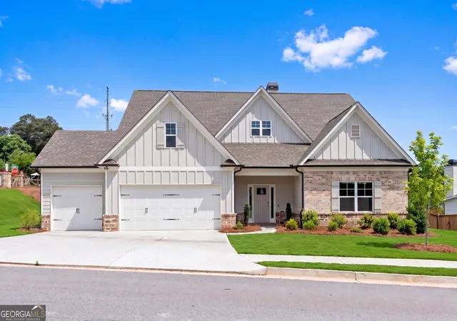 Photo 1 of Sale Pending at 111 Cherokee Rose Ln, Hoschton, GA 30548 | MLS# 10761030 | Listing updated on 2026-10-19