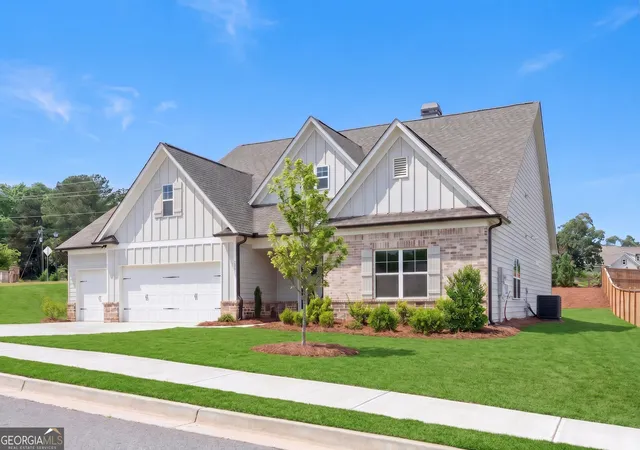 Photo 1 of Sale Pending at 111 Cherokee Rose Ln, Hoschton, GA 30548 | MLS# 10761030 | Listing updated on 2026-10-19