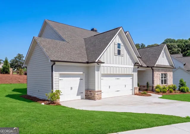 Photo 2 of Sale Pending at 111 Cherokee Rose Ln, Hoschton, GA 30548 | MLS# 10761030 | Listing updated on 2026-10-19