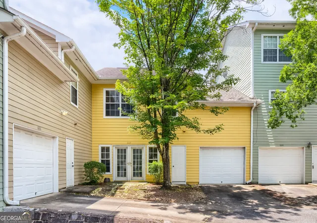 Photo 11 of Townhouse for sale at 1732 Sw Pryor Rd #605, Atlanta, GA 30315 | MLS# 10833183 | Listing updated on 2026-09-15