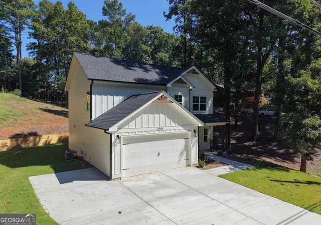 Photo 2 of Single family home for sale at 3035 Hamilton Rd, Cumming, GA 30041 | MLS# 10740129 | Listing updated on 2026-08-25