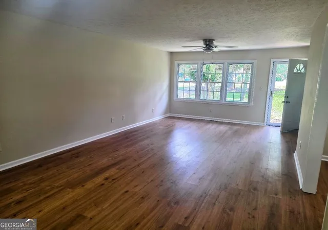 Photo 3 of Single family home for sale at 162 Fallin St, Thomaston, GA 30286 | MLS# 10831344 | Listing updated on 2026-09-09