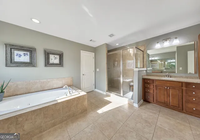 Photo 4 of Single family home for sale at 3755 Guildhall Trl, Marietta, GA 30066 | MLS# 10825960 | Listing updated on 2026-09-10