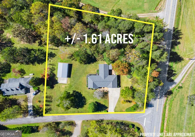 2nd image of 22 Laurel Park Dr, Cleveland, GA 30528 | MLS# 10810711